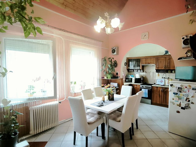 Eladó családi ház, Győrött 99.9 M Ft, 4 szobás