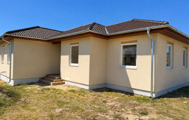 Eladó családi ház, Kecskeméten 92 M Ft, 3 szobás