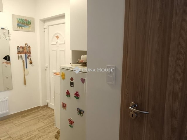 Eladó téglalakás, Üllőn 76 M Ft, 3 szobás