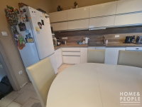 Eladó téglalakás