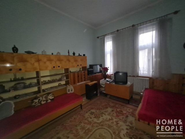 Eladó családi ház, Hódmezővásárhelyen 77 M Ft, 3 szobás