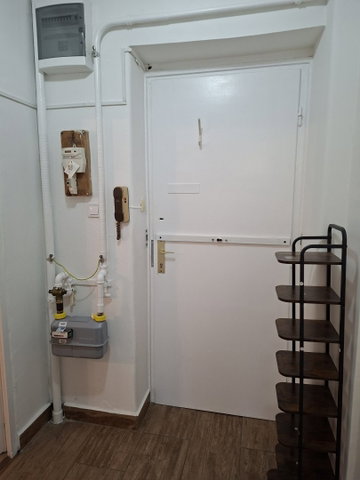 Kiadó téglalakás, albérlet, Szolnokon 100 E Ft / hó, 1 szobás