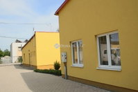 Kiadó ipari ingatlan, Pécsett 2318 E Ft / hó