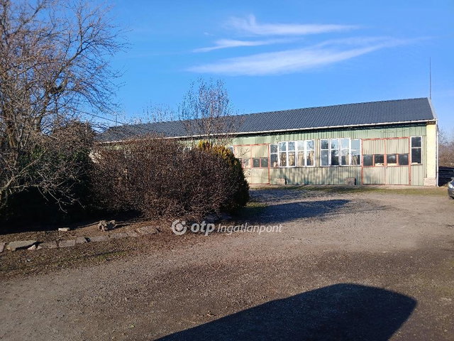 Eladó ipari ingatlan, Abasáron 120 M Ft / költözzbe.hu