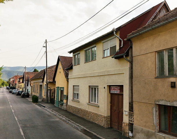 Eladó családi ház, Nagymaroson 99.9 M Ft, 7+1 szobás