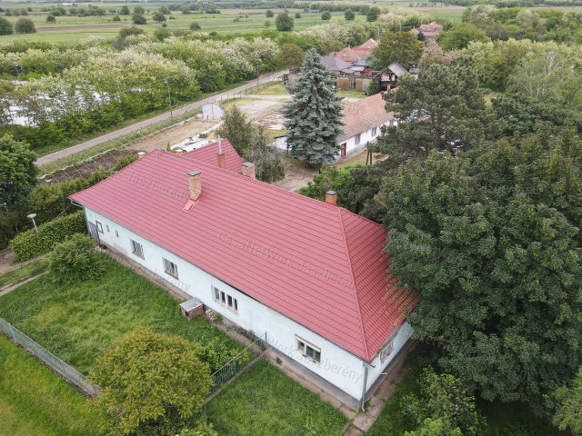 Eladó ipari ingatlan, Kápolnán 99 M Ft, 10 szobás