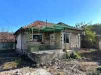 Eladó családi ház, Dunavecsén 8.9 M Ft, 1 szobás