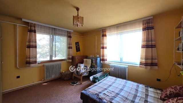 Eladó családi ház, Kisújszálláson 30 M Ft, 4 szobás