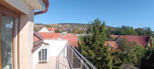 Eladó téglalakás, Budaörsön 98.3 M Ft, 3 szobás