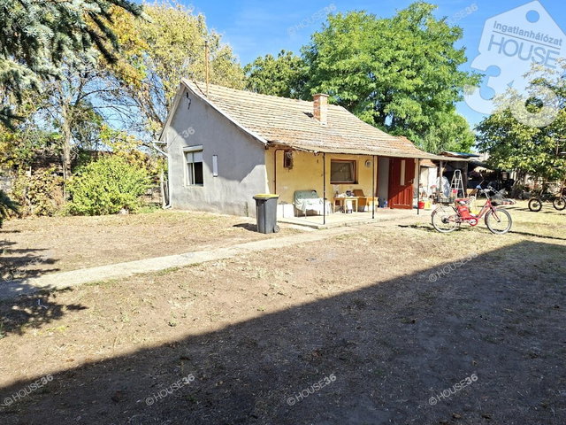Eladó családi ház, Tiszaalpáron 13.2 M Ft, 2 szobás