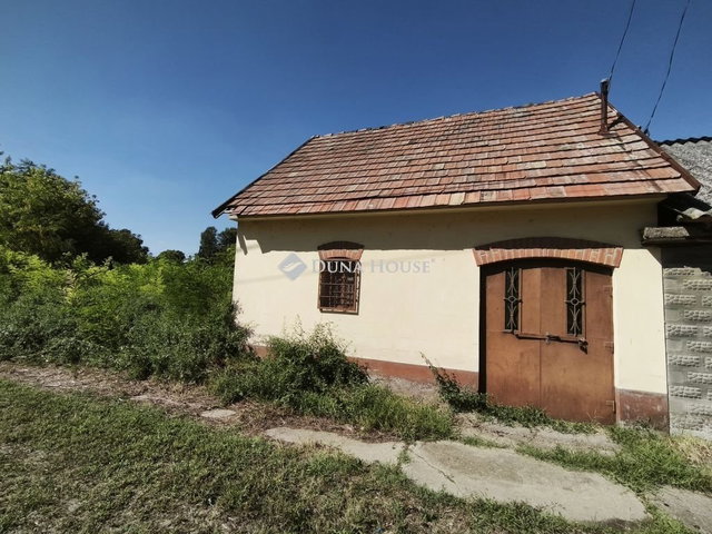 Eladó mezogazdasagi ingatlan, Dunaföldváron 5.35 M Ft
