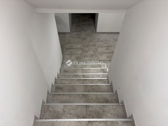 Eladó üzlethelyiség, Budapesten, XIV. kerületben 110.9 M Ft