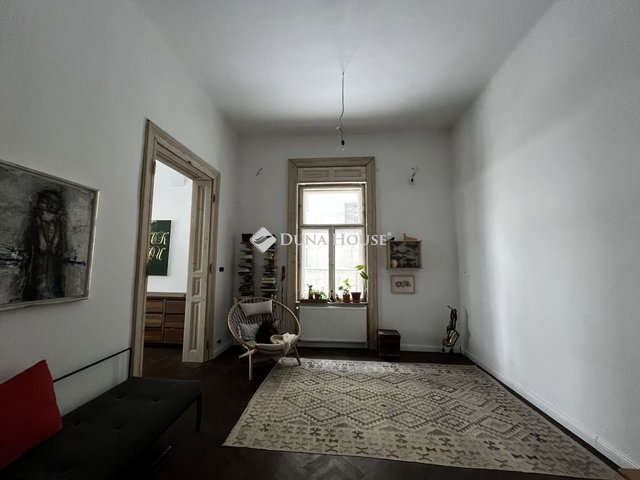 Eladó téglalakás, Budapesten, VI. kerületben, Andrássy úton