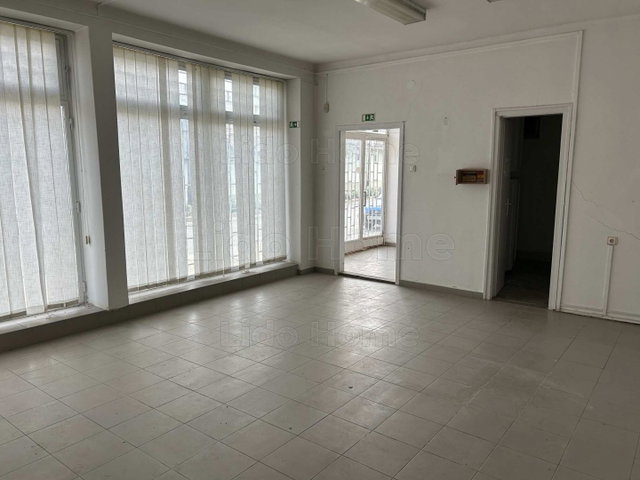Eladó üzlethelyiség, Molnárin 15.5 M Ft, 2 szobás