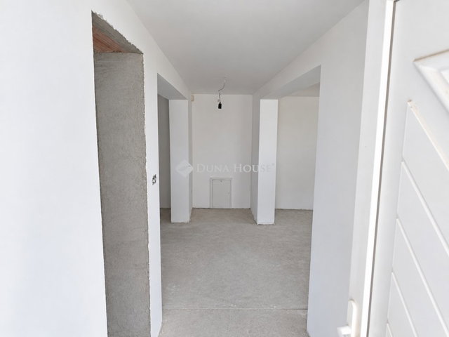 Eladó téglalakás, Vecsésen 45 M Ft, 2 szobás