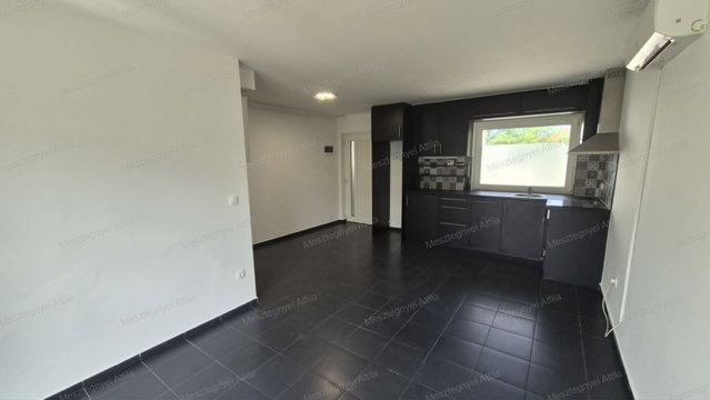 Eladó téglalakás, Sopronban 41 M Ft, 1 szobás