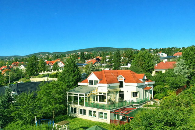 Eladó családi ház, Szentendrén 199 M Ft, 7 szobás