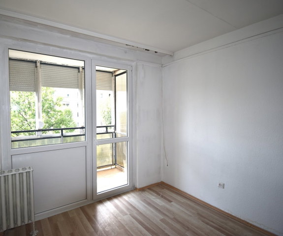 Eladó panellakás, Miskolcon 24.3 M Ft, 1+1 szobás