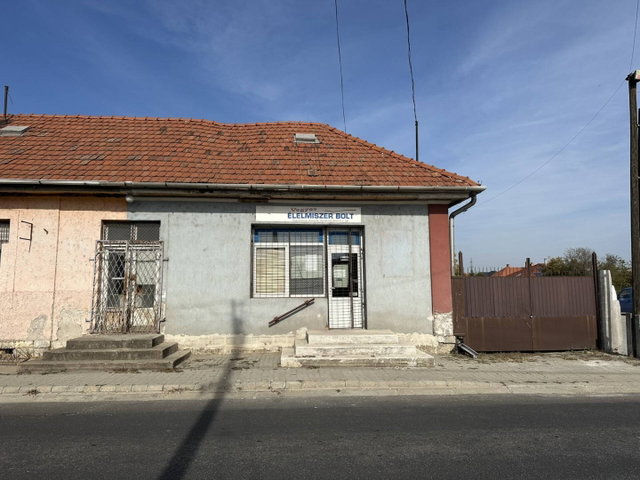 Eladó üzlethelyiség, Szuhakállón 4.3 M Ft