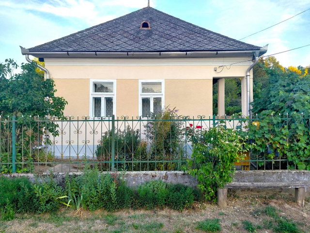 Eladó családi ház, Litkán 11.9 M Ft, 3 szobás