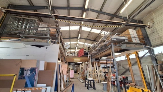 Eladó ipari ingatlan, Budapesten, XVIII. kerületben 650 M Ft