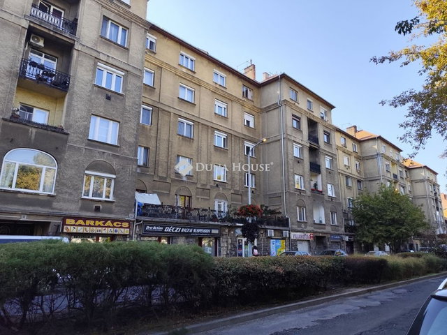 Eladó téglalakás, VIII. kerületben, Vajda Péter utcában