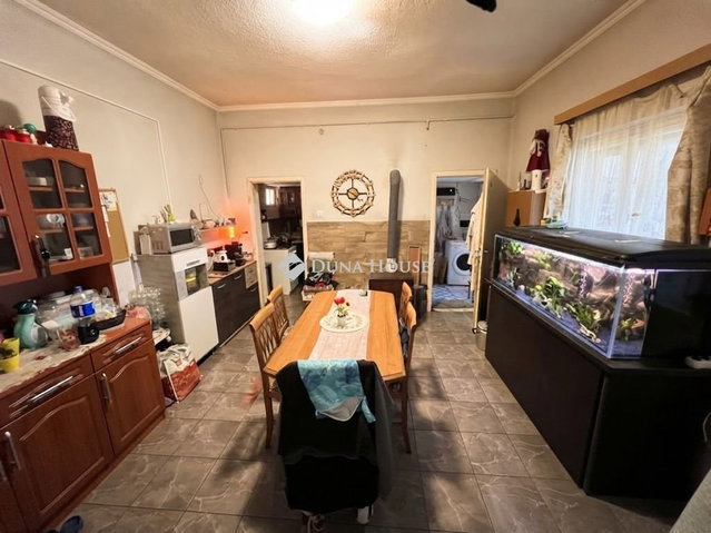 Eladó családi ház, Győrsövényházon 39 M Ft, 4 szobás