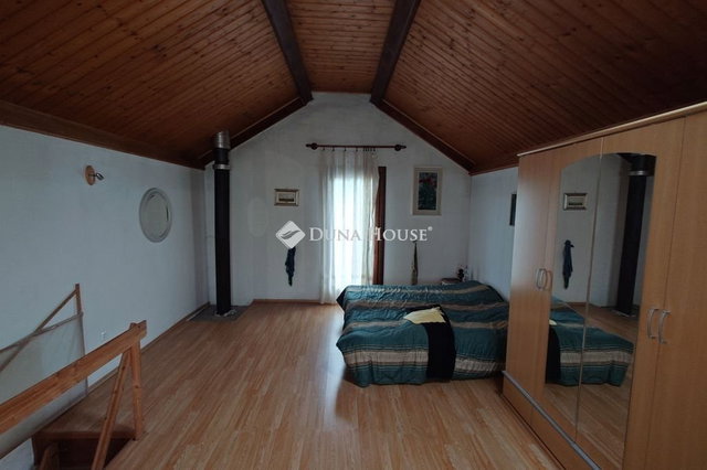 Eladó családi ház, Szentkirályon 59.899 M Ft, 3 szobás