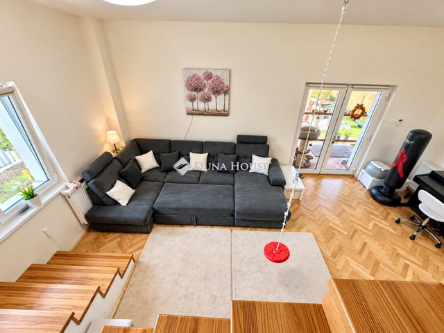 Eladó családi ház, Nyíregyházán 99 M Ft, 6 szobás