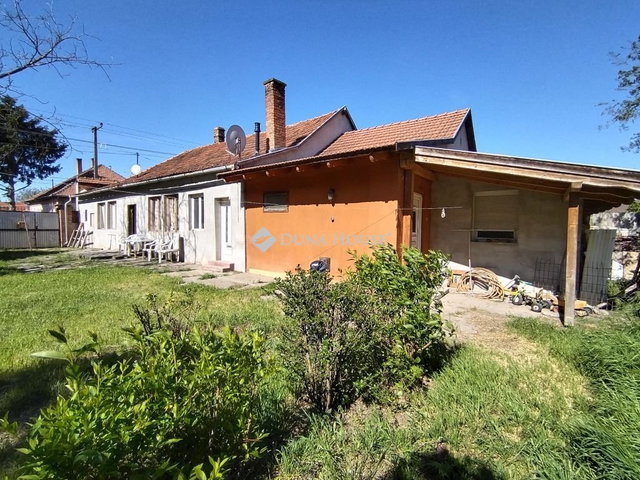 Eladó családi ház, Kiskunfélegyházán 49.9 M Ft, 3 szobás