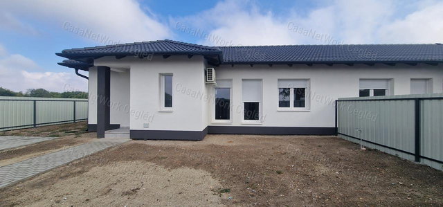 Eladó ikerház, Cegléden 60 M Ft, 4 szobás / költözzbe.hu