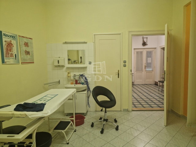Kiadó iroda, Székesfehérvárott 115 E Ft / hó, 2 szobás