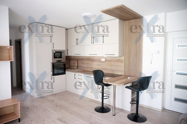 Kiadó téglalakás, albérlet, Szegeden 240 E Ft / hó, 2 szobás