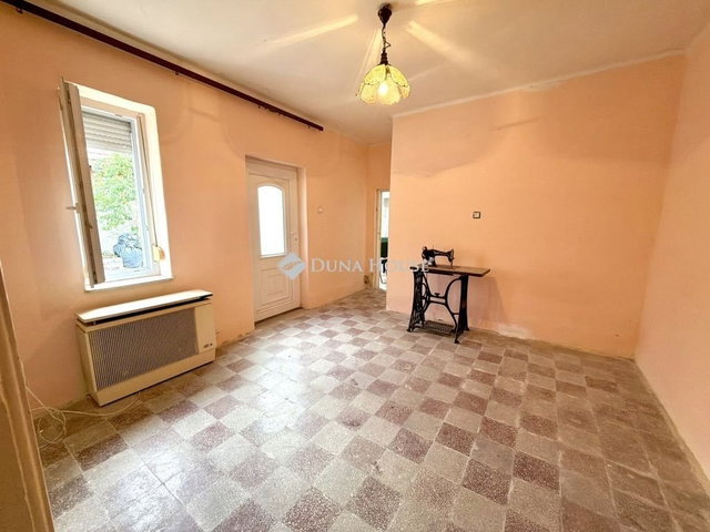 Eladó családi ház, Alapon 22 M Ft, 3 szobás
