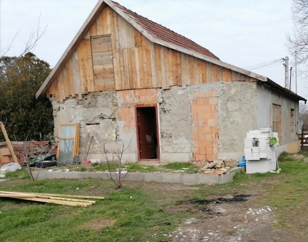 Eladó családi ház, Pusztaszabolcson 17 M Ft, 2+1 szobás