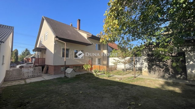 Eladó családi ház, Győrött 98 M Ft, 5 szobás