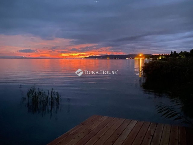 Eladó ikerház, Balatonakaliban 550 M Ft, 4 szobás