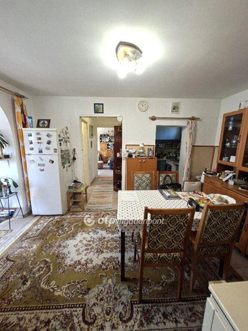 Eladó családi ház, Ráckeresztúron 67.99 M Ft, 5 szobás