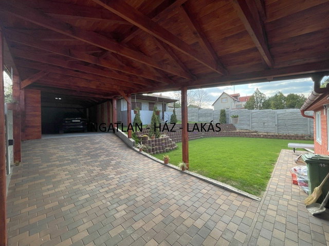 Eladó családi ház, Erdőkertesen 149.9 M Ft, 5 szobás