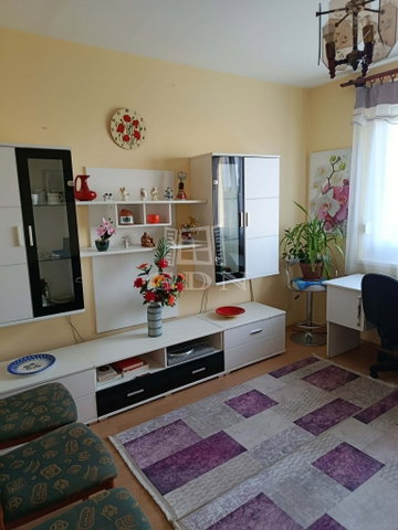 Eladó panellakás, Miskolcon 30 M Ft, 2 szobás