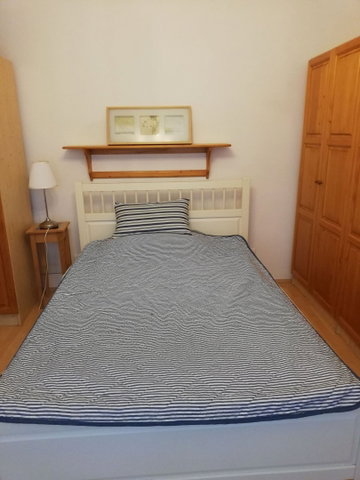 Kiadó családi ház, albérlet, Pécsett 140 E Ft / hó, 1 szobás