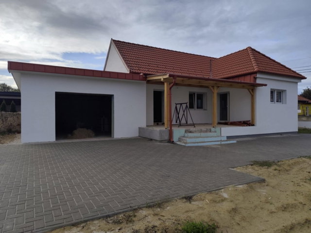 Eladó családi ház, Karmacson 65 M Ft, 3 szobás