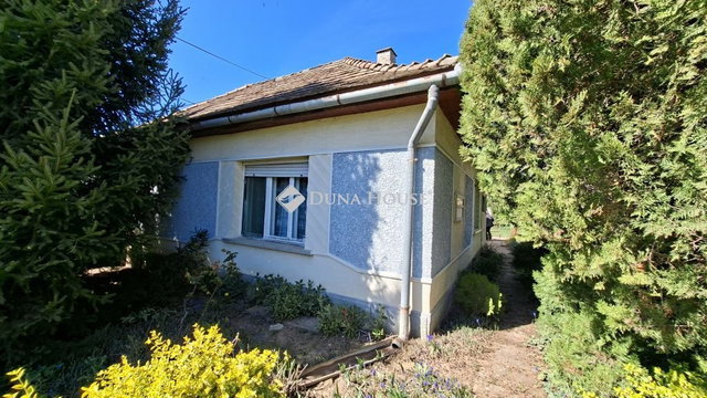 Eladó családi ház, Dalmandon 23.5 M Ft, 4 szobás