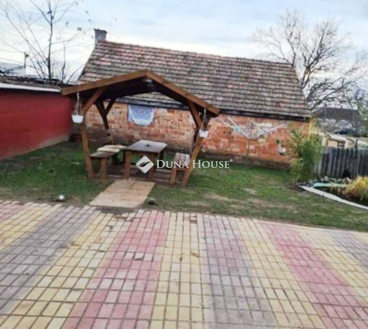Eladó családi ház, Sükösdön 18.9 M Ft, 5 szobás