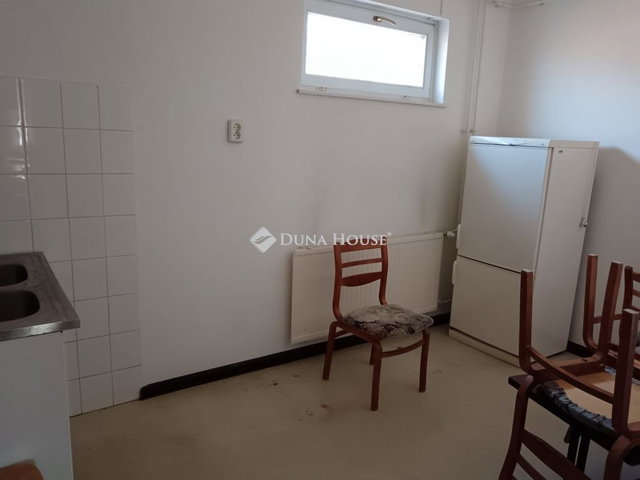 Eladó téglalakás, Tápiószőlősön 45 M Ft, 1 szobás