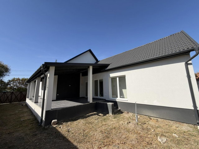 Eladó családi ház, Gyulán 89 M Ft, 4 szobás