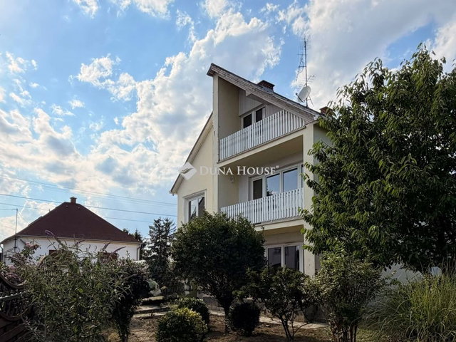 Eladó családi ház, Szombathelyen 79 M Ft, 5 szobás