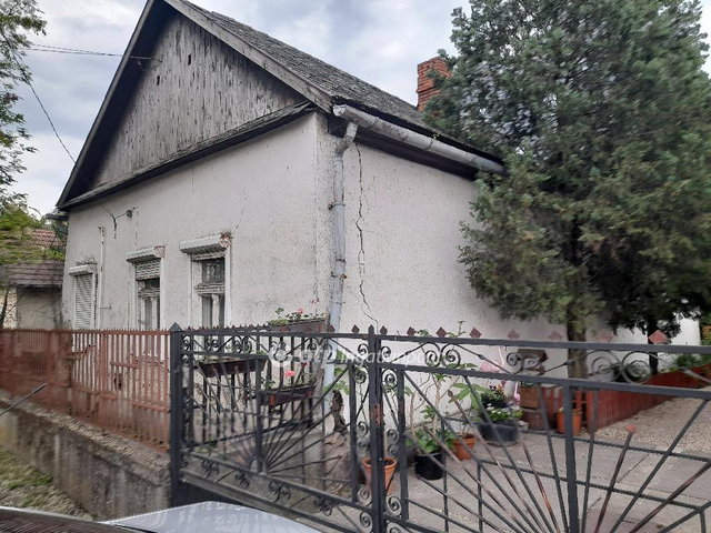 Eladó családi ház, Adácson 12.99 M Ft, 2+1 szobás