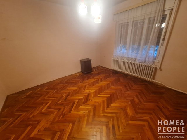 Eladó családi ház, Hódmezővásárhelyen 48 M Ft, 3 szobás