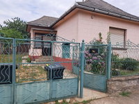Eladó családi ház, Tésen 42 M Ft, 2 szobás